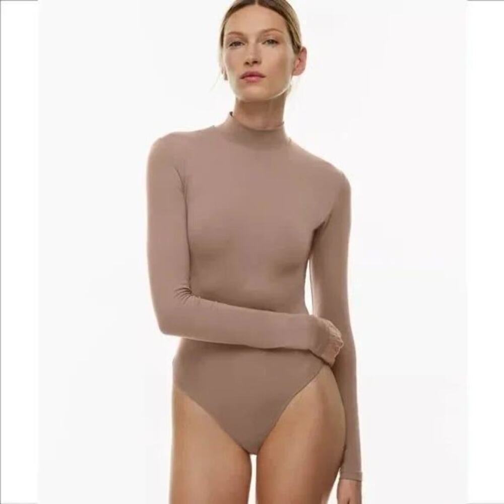 NEW Aritzia Babaton Long Sleeve Bodysuit Women's Tan Size Small